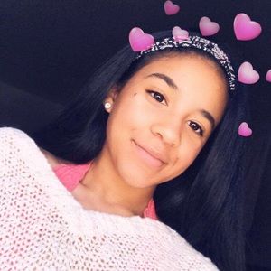 Meet your Posher, Mia